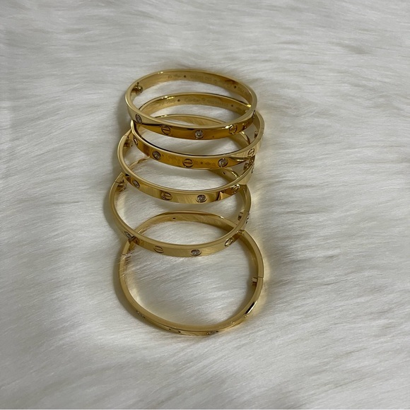 LOVE is love Bangle Bracelet with Screwdriver in Gold with 4 stones - Picture 7 of 8